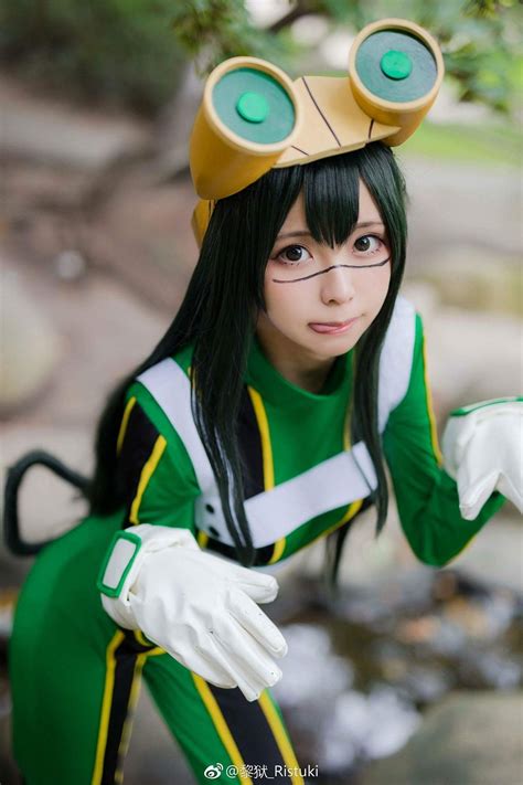 Vídeos pornôs com My Hero Academia Cosplay 